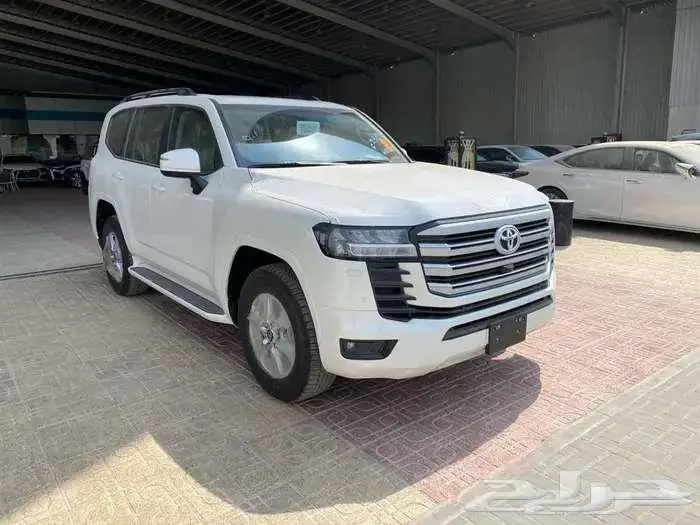تويوتا لاندكروزر GXR L2 بنزين 2025 0