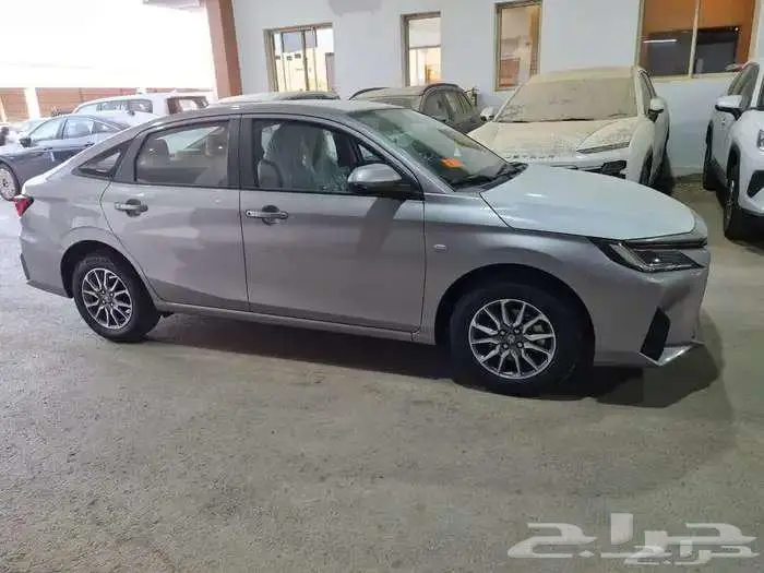 تيوتا ياريس 1