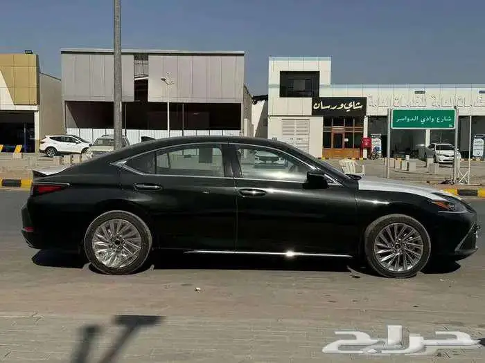 لكزس ES 350 cc نص فل 2025 بريمي كاش واقساط 4