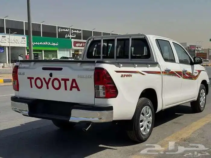 هايلوكس توماتيك بنزين 2025 بريمي 5