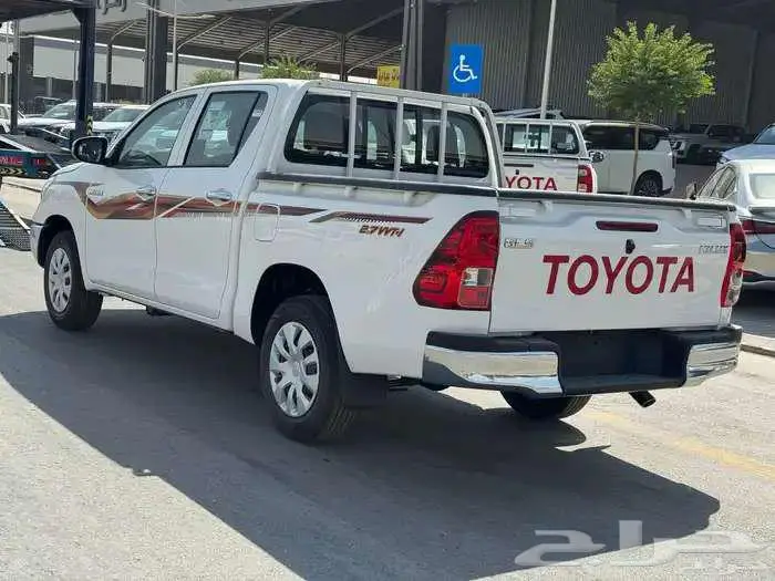 هايلوكس توماتيك بنزين 2025 بريمي 6