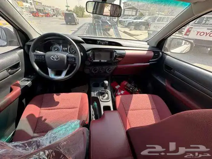 هايلوكس توماتيك بنزين 2025 بريمي 8