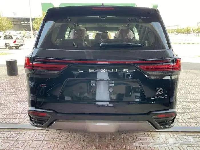 لكزس LX600 BB 2025 خليجي اسود داخلي احمر 7