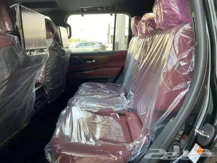 لكزس LX600 BB 2025 خليجي اسود داخلي احمر 8