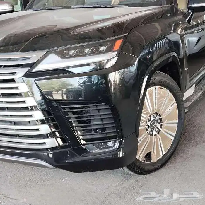 لكزس LX600.BBموديل 2025 بنزين حبه فقط لون اسود 7