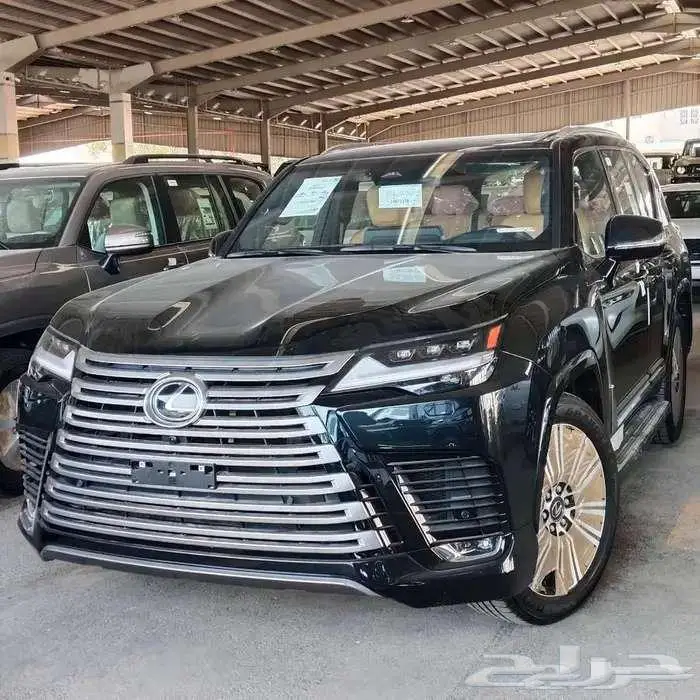 لكزس LX600.BBموديل 2025 بنزين حبه فقط لون اسود 18