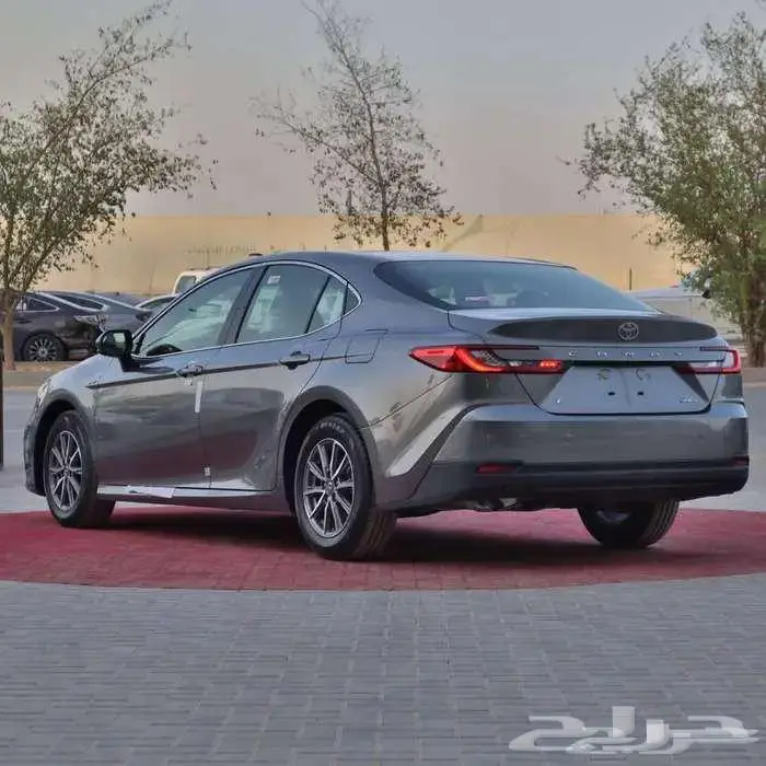 كامري E بلس بنزين 2025 بدون دفعه اولي 0
