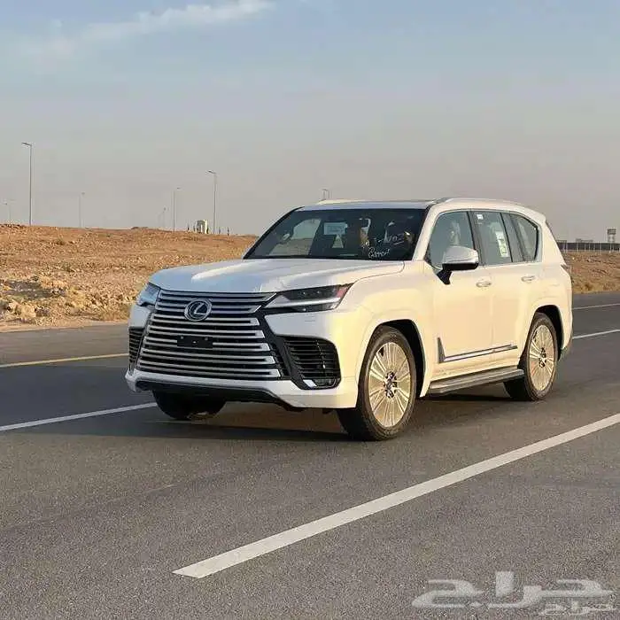 ليكزس LX 600 BB 0