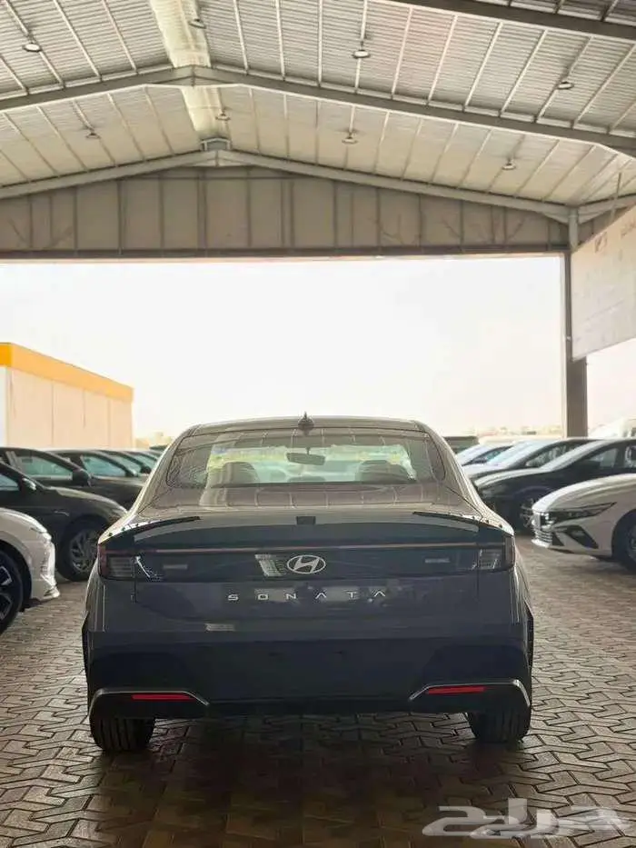 هيونداي سوناتا فليت 2025 بسعر 94600 بالضريبة 9