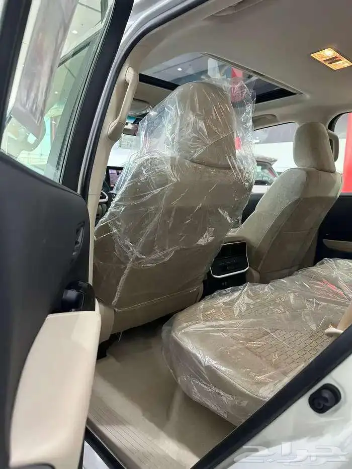 تويوتا لاندكروزر GXR L2 بنزين 2025 10