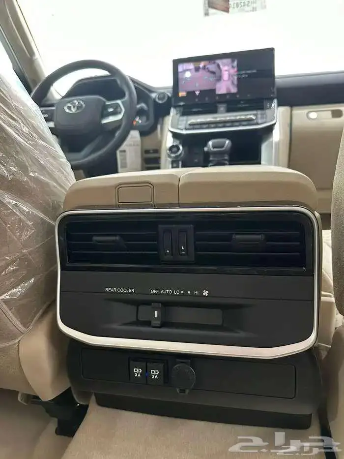 تويوتا لاندكروزر GXR L2 بنزين 2025 11