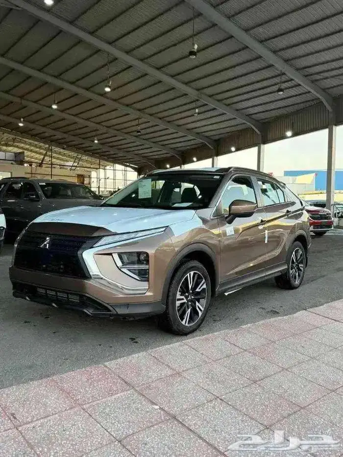 متسوبيشي كلبس كروس موديل2023بسعر77000شامل 9