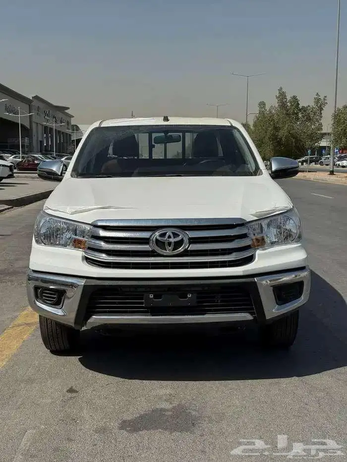 هايلوكس توماتيك بنزين 2025 بريمي 0