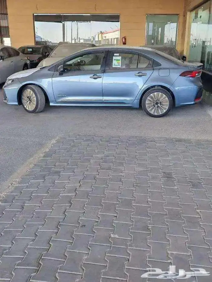 تويوتا كرولا XLI مطور فتحه سقف مكينه 2000 سعودي موديل 2025 1