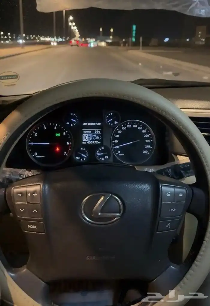 للبيع جيب لكزز موديل 2013 ممشى 450 ألف. الحد   105. ال دي 3