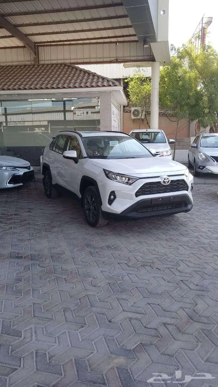 تويوتا راف فور XLE دبل ابيض وفضى 2025 2