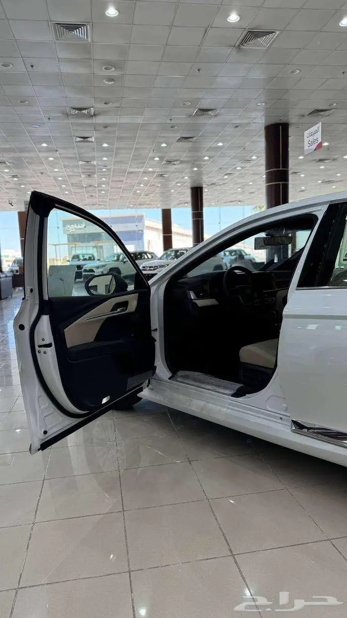 تويوتا كامري LE موديل 2025 9