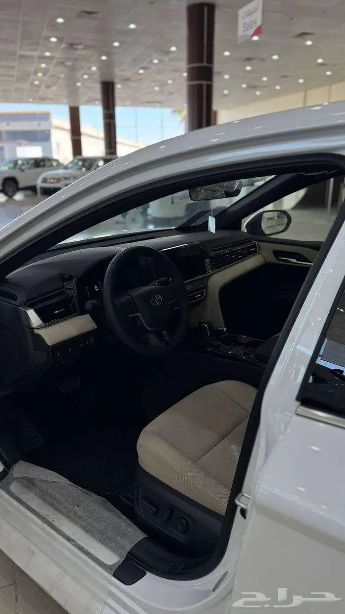 تويوتا كامري LE موديل 2025 3