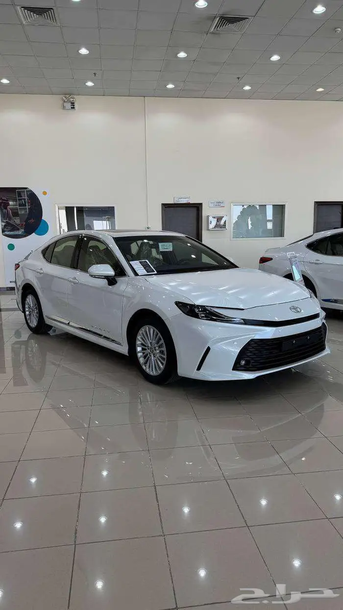 تويوتا كامري LE موديل 2025 0
