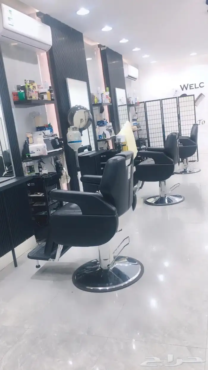 اثاث صالون حلاقة للتقبيل 0