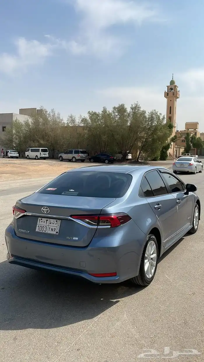 السيارة   تويوتا كورولا 2.0 cc ( المكينة الكبيرة) 3