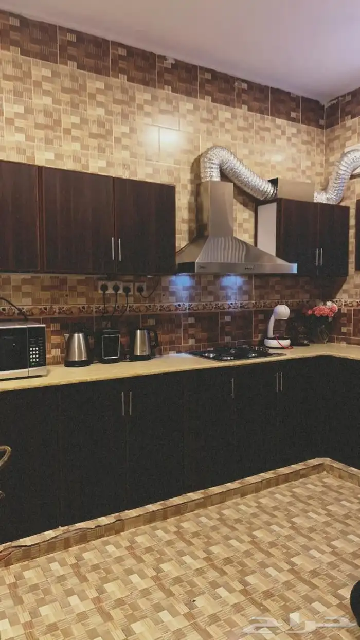 مطبخ مع الاجهزه كامل 0