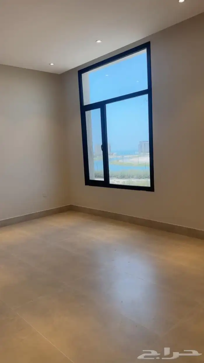 شقه للايجار في حي الحمراء 5