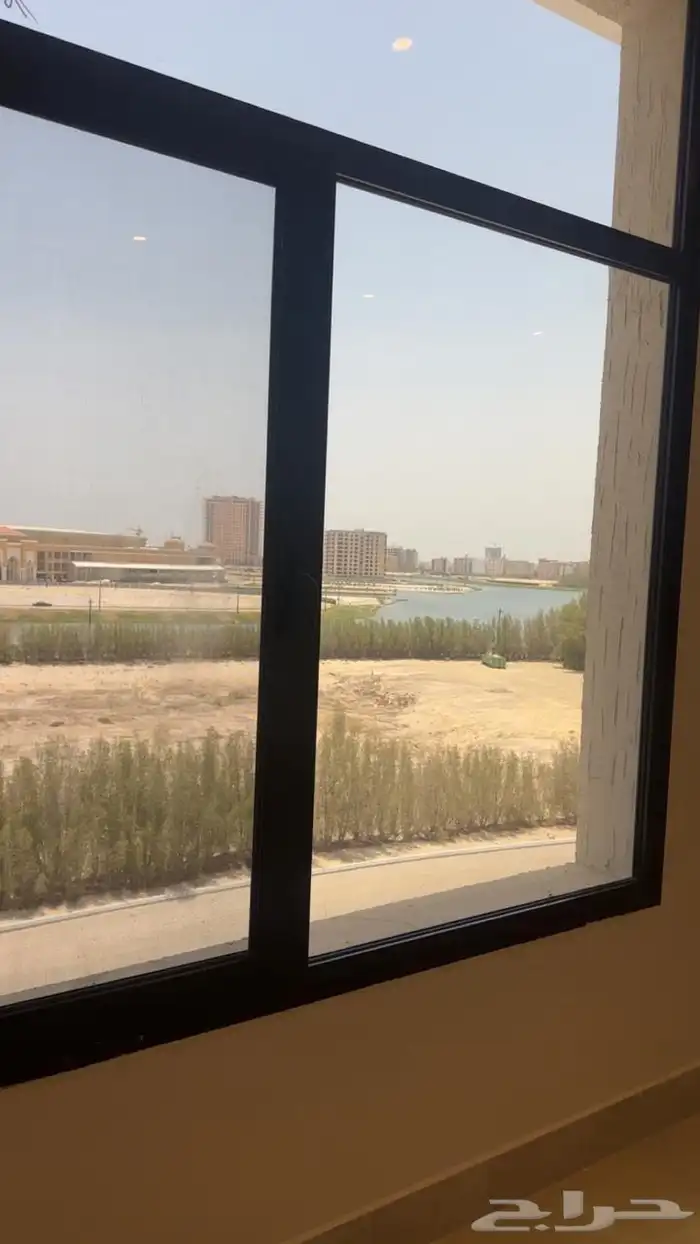 شقه للايجار في حي الحمراء 9