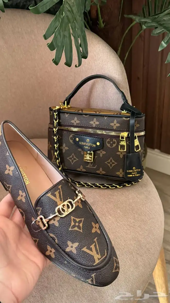 اطقم شنطه وشوز لويس هاي كواليتي 11