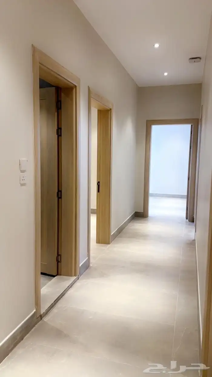 شقه للايجار في حي الحمراء 3