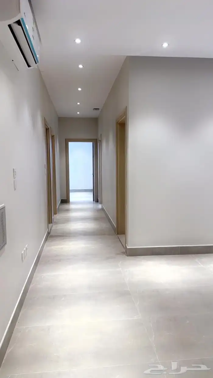 شقه للايجار في حي الحمراء 7