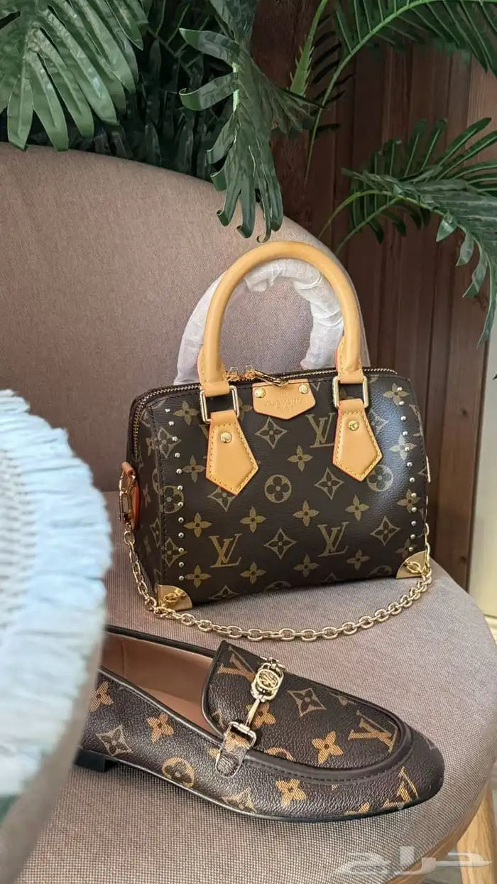 اطقم شنطه وشوز لويس هاي كواليتي 6