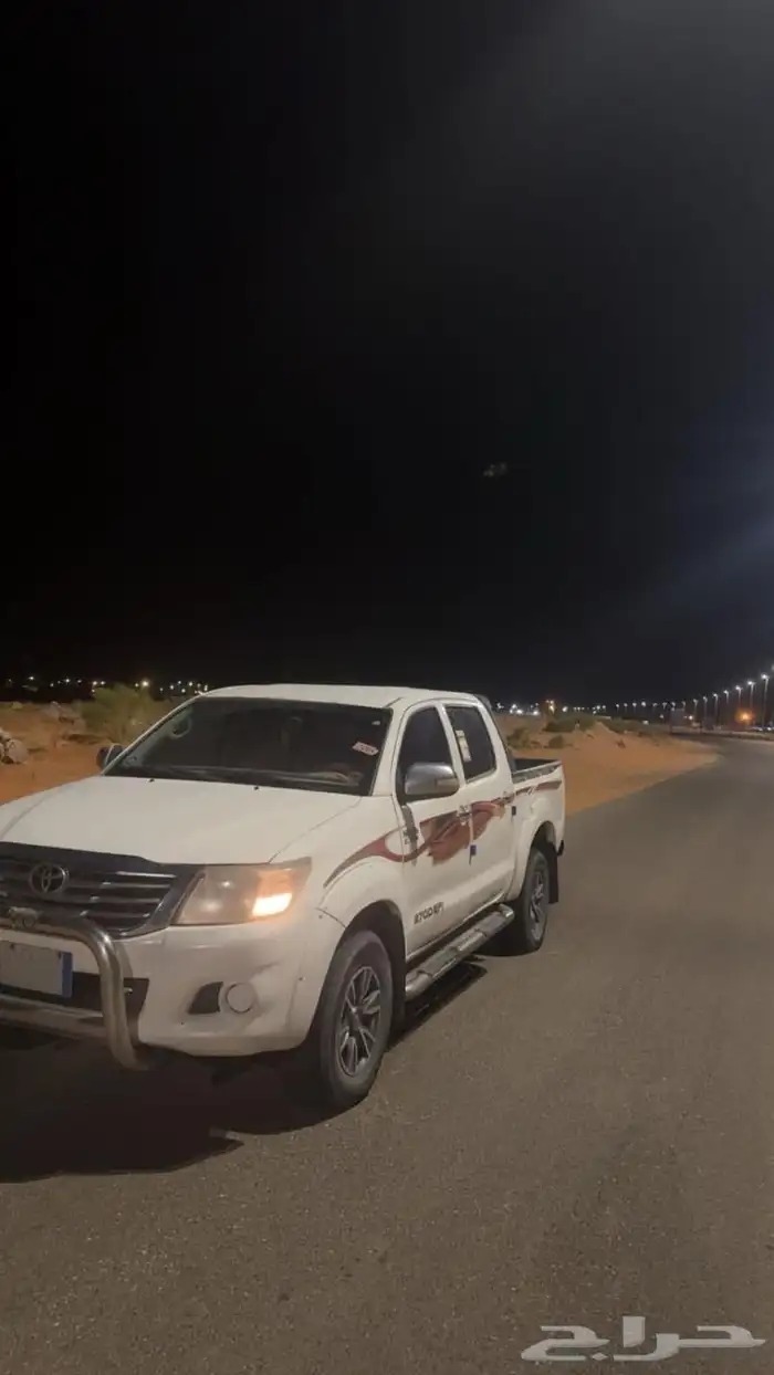 للبيع هايلوكس دبل 2015 باقي التفاصيل تواصل مع الرقم 0
