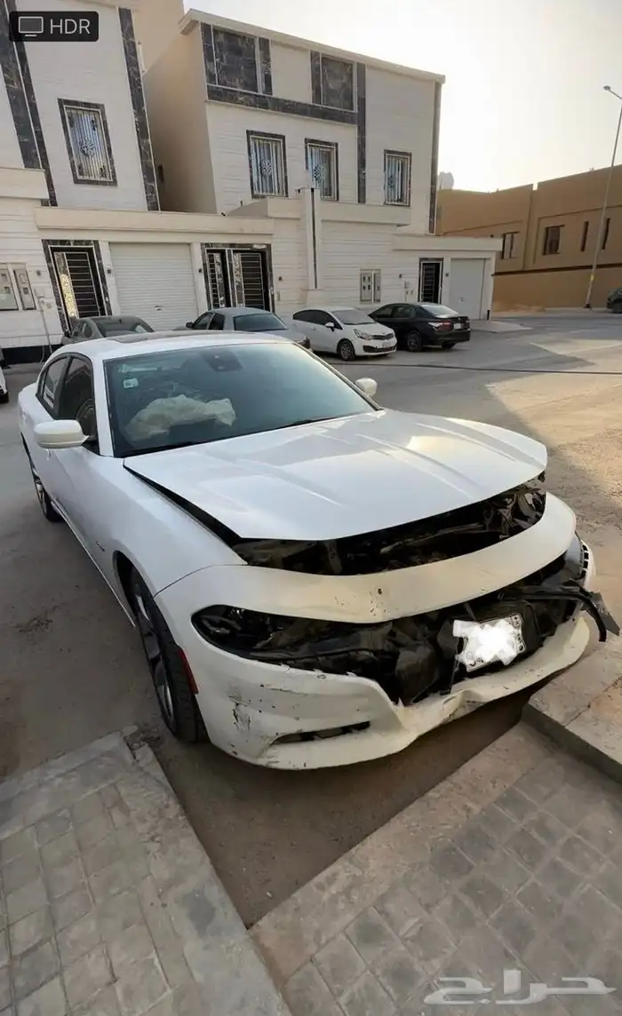 تشارجر 2015 v8 للبيع بحالته الراهنه 0
