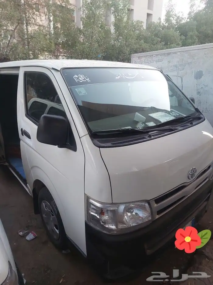 باص تويوتا هايس للايجار مع سائق 14راكب 2
