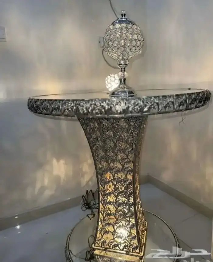 طاوله جديده مستعمله مره وحده فقط 2