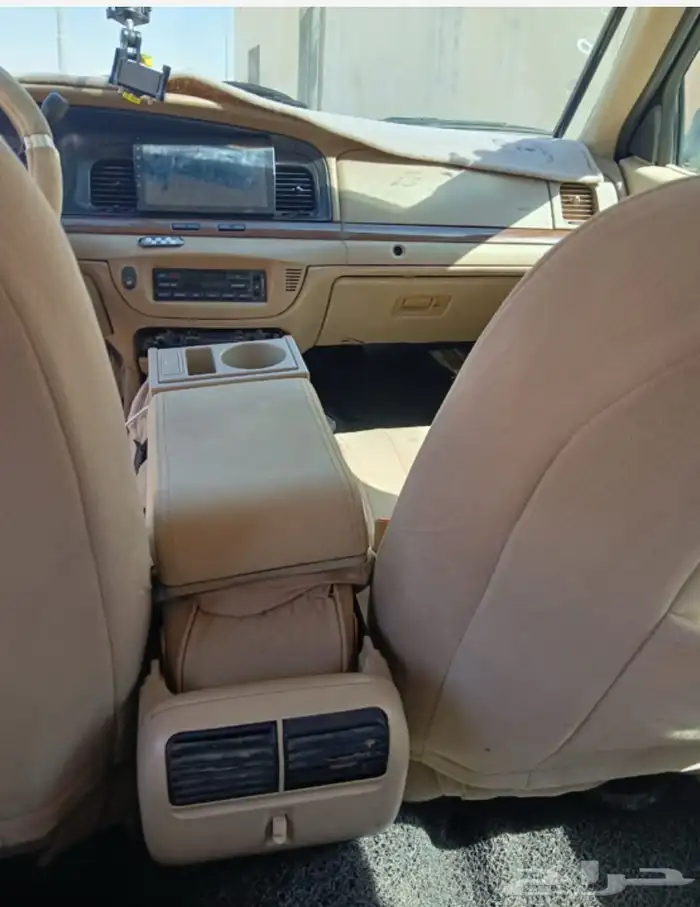 فورد فكتوريا 2010 9