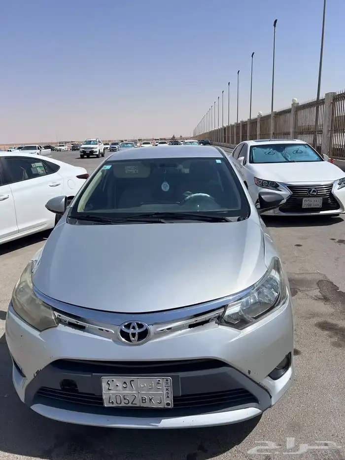 بيع سياره يارس مديل 2015 3