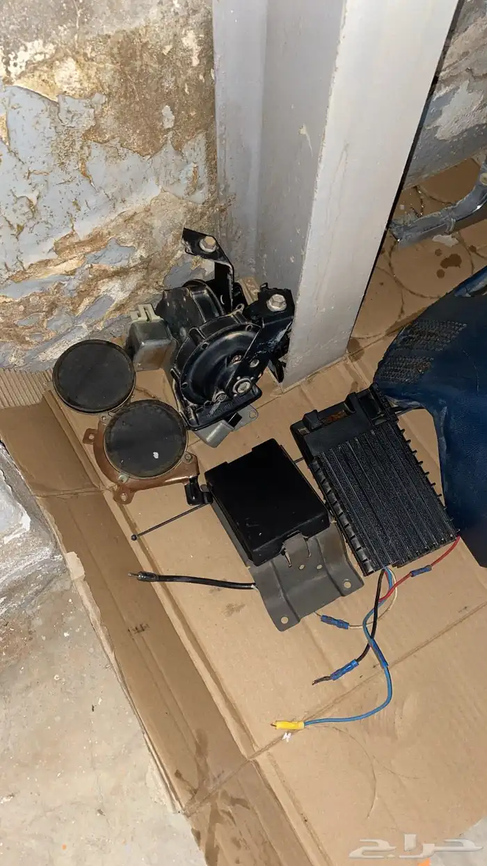 للبيع قطع غيار جمس كلاسيك أصلي 37
