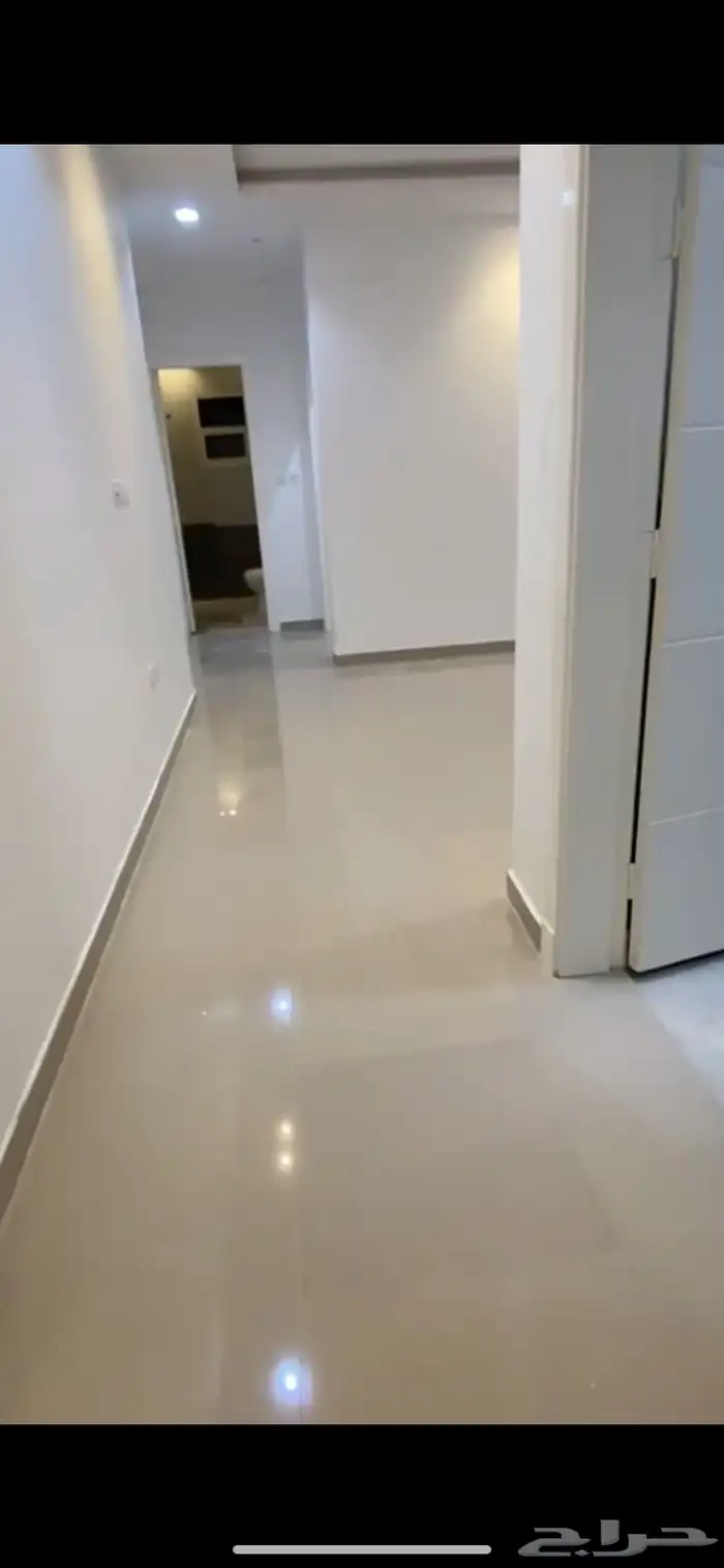 شقة فاخره للإيجار بحي العارض 3