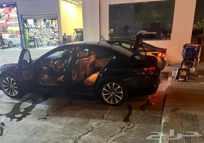 BMW بي ام دبليو الفئة الخامسة 2016 520 مستعملة للبيع 5