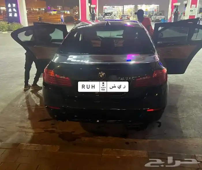 BMW بي ام دبليو الفئة الخامسة 2016 520 مستعملة للبيع 4