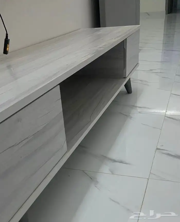 طاولة تلفزيون 2