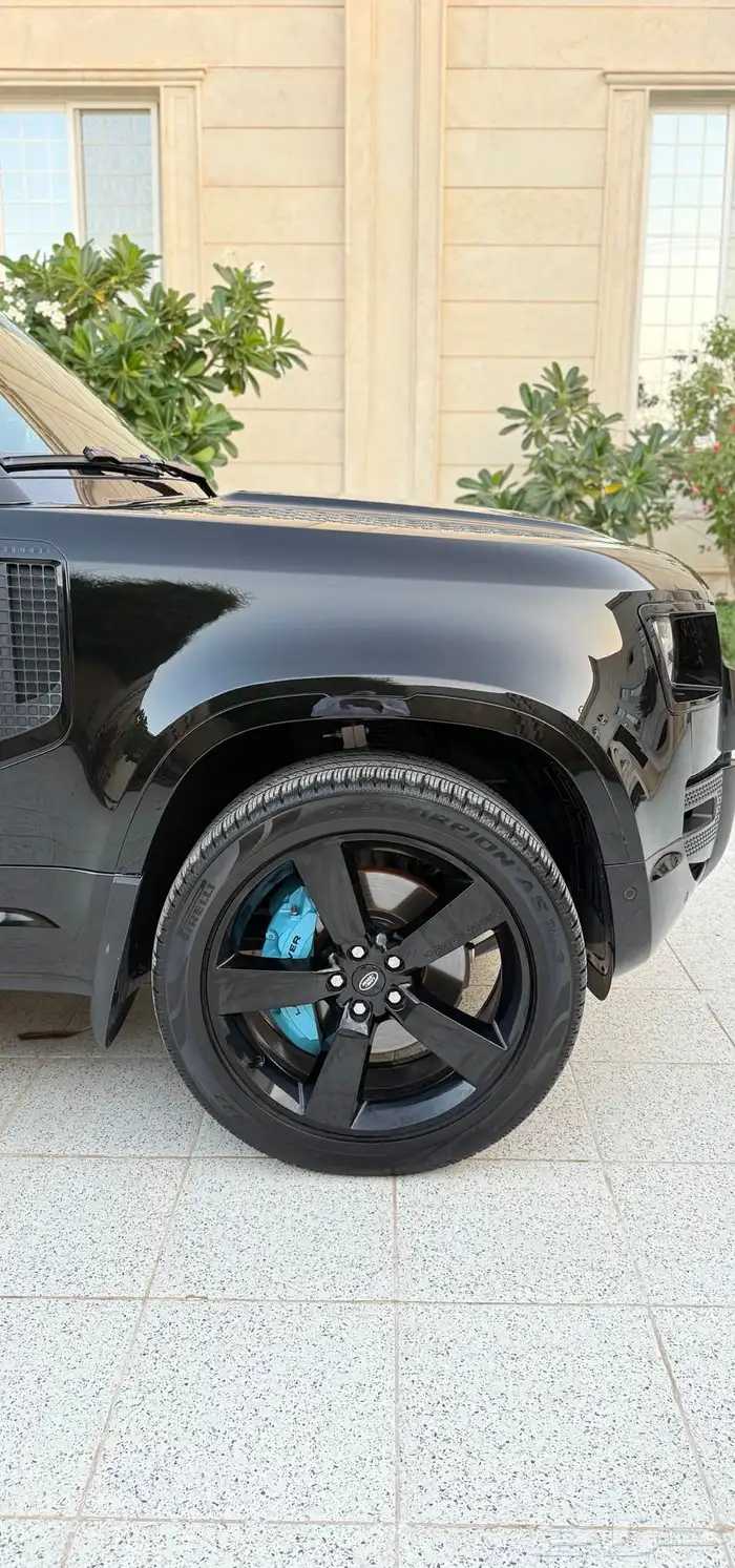 ديفندر HSE 2022 10