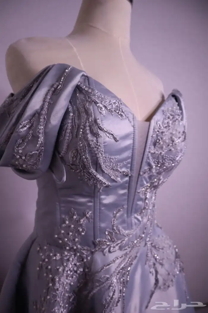 فستان مستخدم مرة وحدة نظيف 0