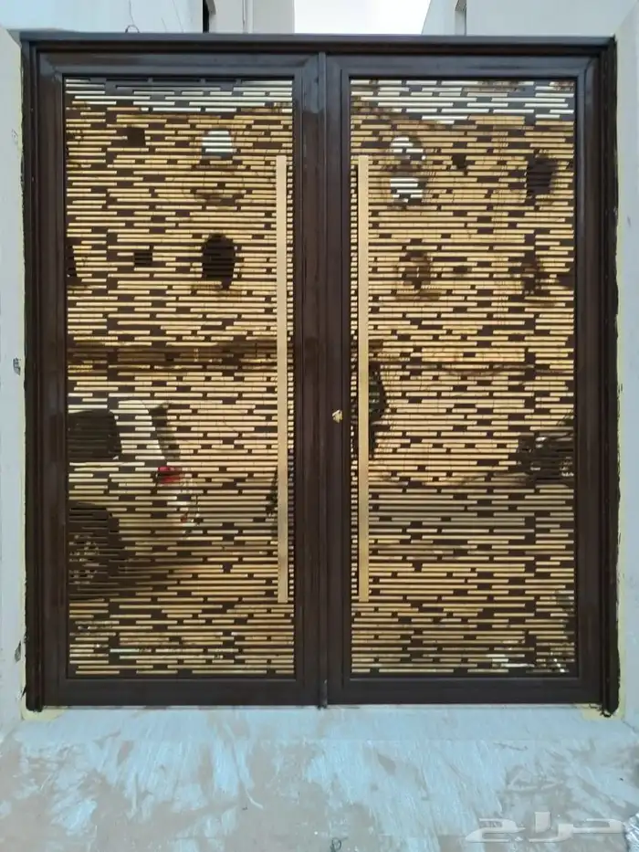 ورشة كيان الخليج للحداده المنيوم معلم محمد اجمل باكستاني 9