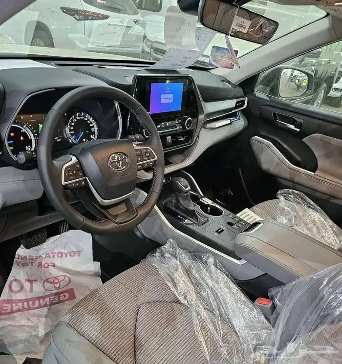 تويوتا هايلاندر GLE موديل 2025 4