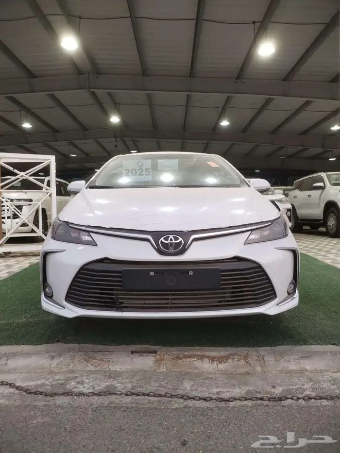 تويوتا - كورولا - ابيض 2025 3