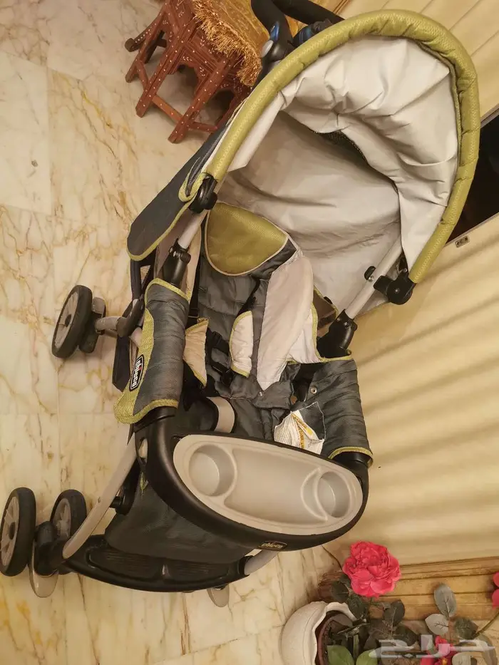 عربية أطفالة تشيكو مع كرسي سيارة 2