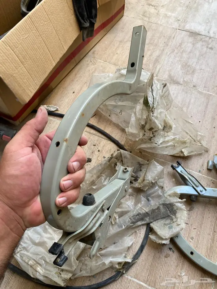 مفصلات باب شنطه اكسنت جديده لم تستخدم 2